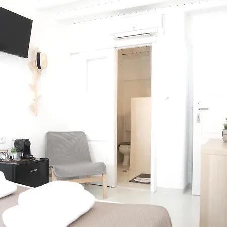 Whitelist In Mykonos Town